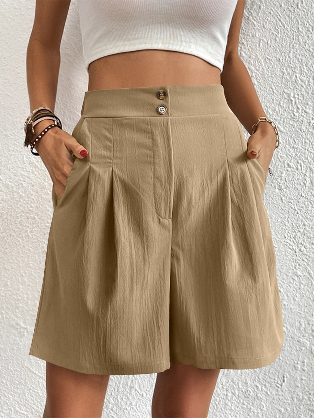 Alana High Waisted Shorts - Khaki. Size S-XL | Rezortly