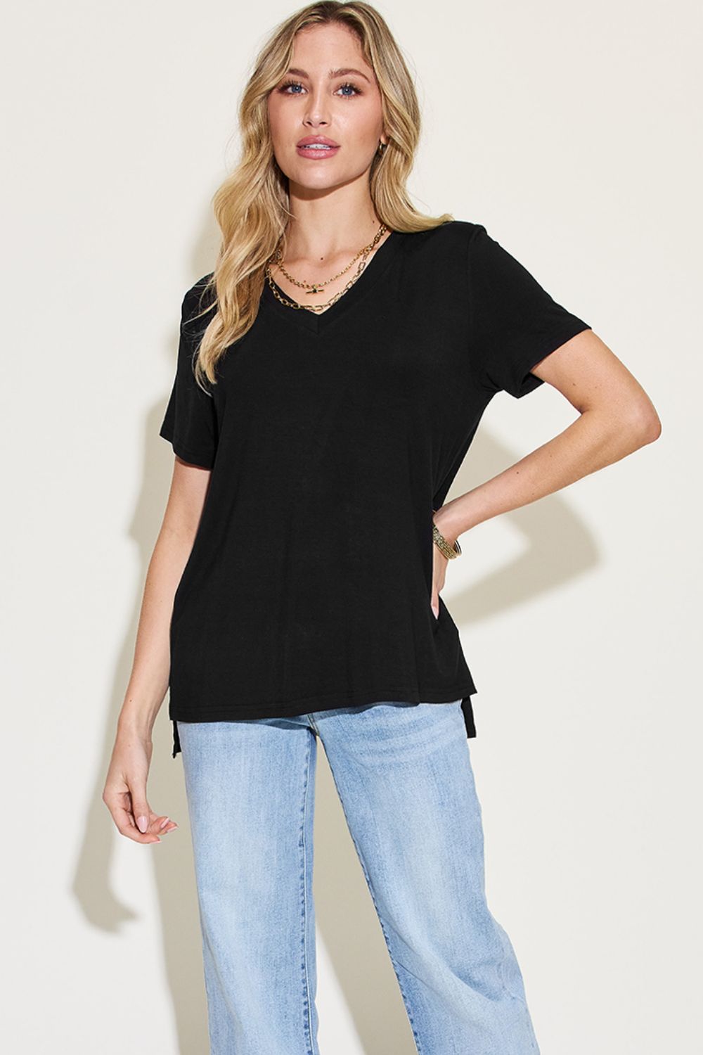 Ava Slim V-Neck High-Low Bamboo T-Shirt - Black - S-3XL | Rezortly