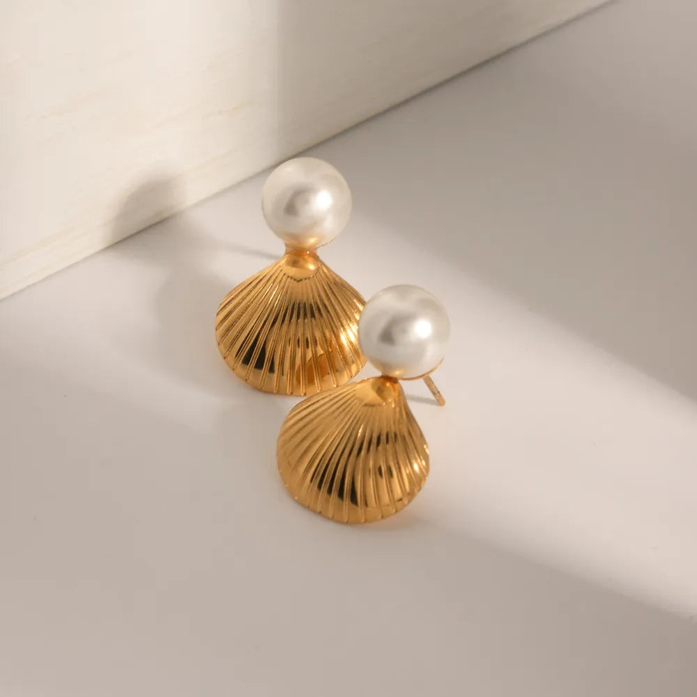 Clamshell Pearl 18K Gold-Plated Stud Earrings | Rezortly